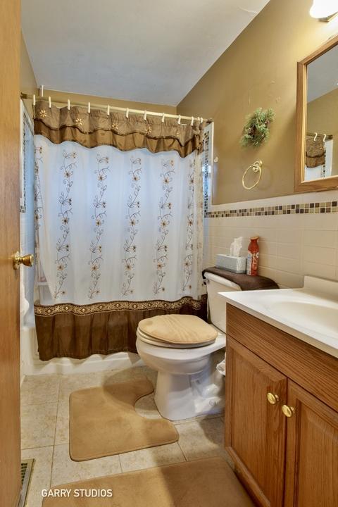 305 Newark Ln, Hoffman Estates, IL 60169 photo 14