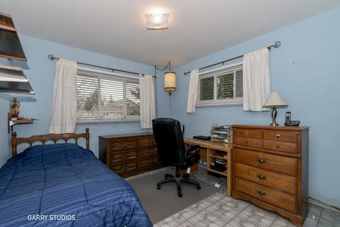 305 Newark Ln, Hoffman Estates, IL 60169 photo 15