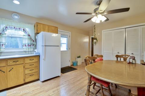 305 Newark Ln, Hoffman Estates, IL 60169 photo 10