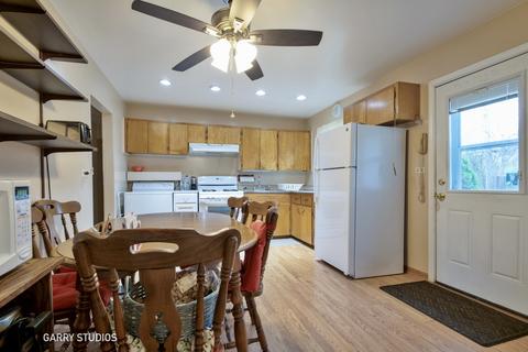 305 Newark Ln, Hoffman Estates, IL 60169 photo 11