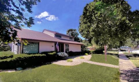1701 Maynard Dr, Champaign, IL 61822 photo 2