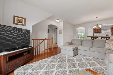 27 E Willow Rd, Wheeling, IL 60090 photo 4