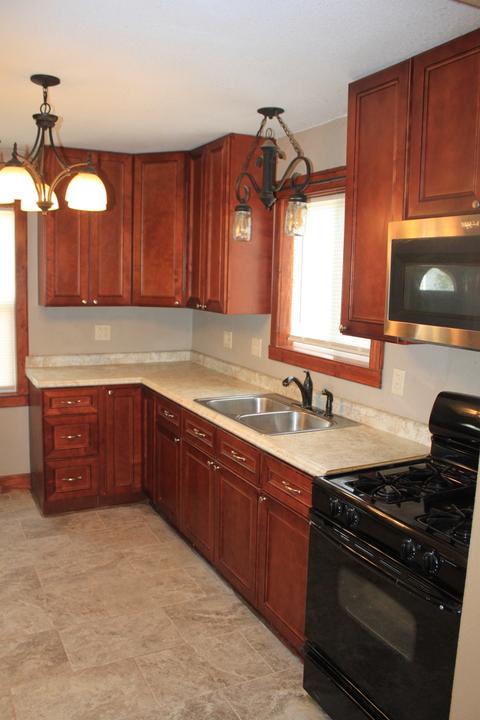 313 E 9th St, Rock Falls, IL 61071 photo 2