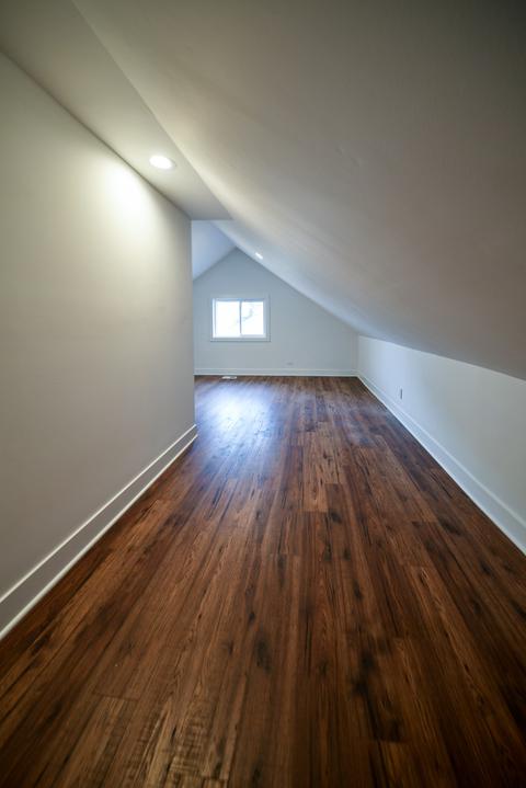 7242 S Bennett Ave, Chicago, IL 60649 photo 29