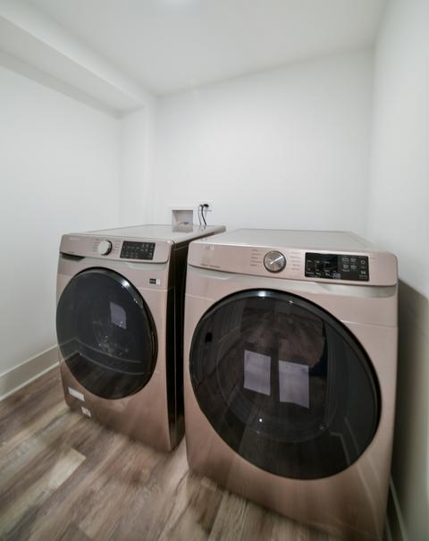 7242 S Bennett Ave, Chicago, IL 60649 photo 32