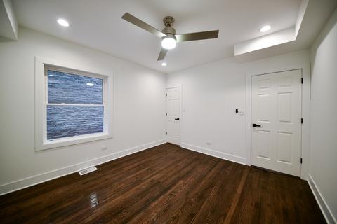 7242 S Bennett Ave, Chicago, IL 60649 photo 18