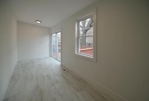 7242 S Bennett Ave, Chicago, IL 60649 photo 16
