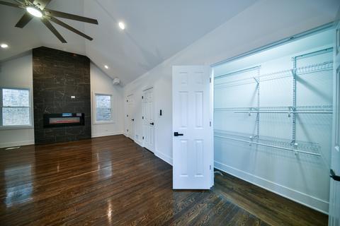 7242 S Bennett Ave, Chicago, IL 60649 photo 21