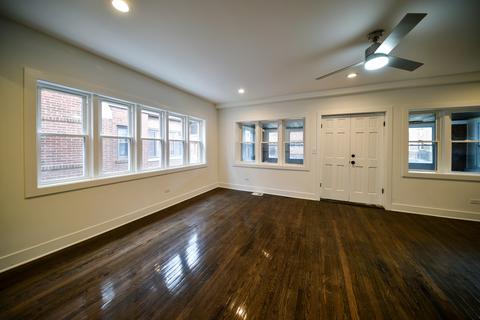 7242 S Bennett Ave, Chicago, IL 60649 photo 5