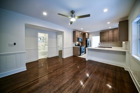 7242 S Bennett Ave, Chicago, IL 60649 photo 9
