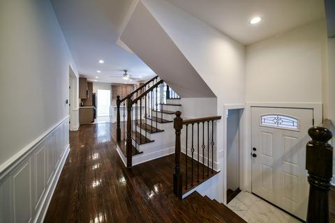 7242 S Bennett Ave, Chicago, IL 60649 photo 6