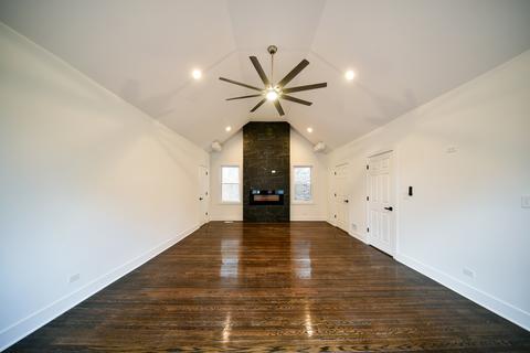 7242 S Bennett Ave, Chicago, IL 60649 photo 22