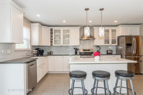 2 Winding Canyon Ct, Algonquin, IL 60102 photo 4