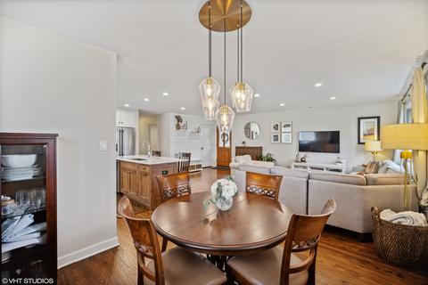1309 E Mulberry Ln, Mount Prospect, IL 60056 photo 5