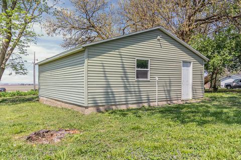 103 N Jackson St, Philo, IL 61864 photo 25