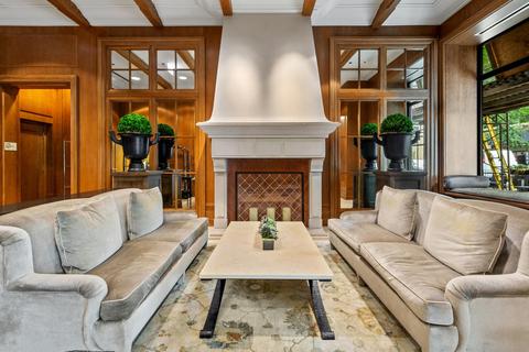 10 E Delaware Pl #22E, Chicago, IL 60611 photo 2