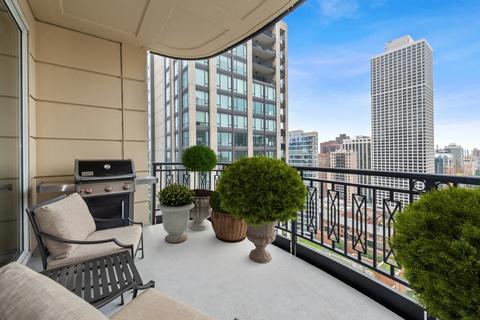 10 E Delaware Pl #22E, Chicago, IL 60611 photo 6