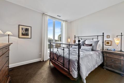 10 E Delaware Pl #22E, Chicago, IL 60611 photo 14