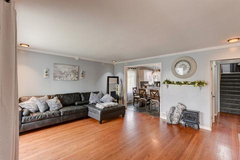3656 Jackson St, Lansing, IL 60438 photo 2