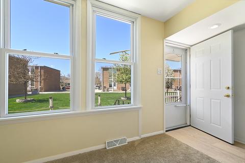 1845 Pine Ct, Des Plaines, IL 60018 photo 5