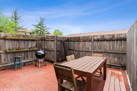 1732 Bristol Walk, Hoffman Estates, IL 60169 photo 14