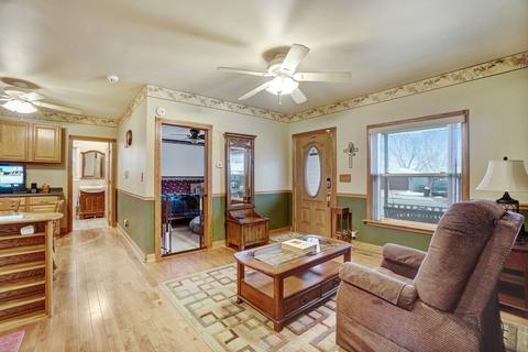 306 Eleanor St, Thornton, IL 60476 photo 2