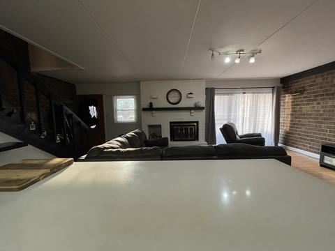 1103 Kenneth Cir, Elgin, IL 60120 photo 8