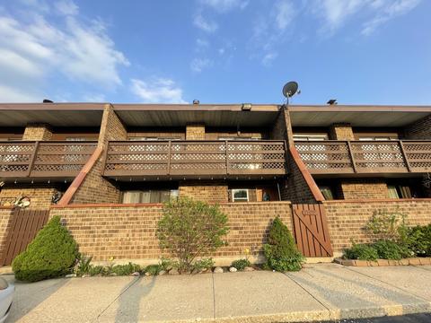 1103 Kenneth Cir, Elgin, IL 60120 photo 1