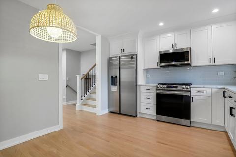 1605 W Catalpa Ln, Mount Prospect, IL 60056 photo 13