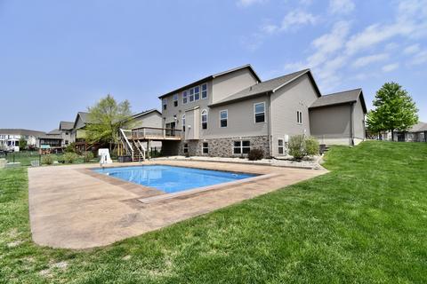 1204 Norma Dr, Bloomington, IL 61704 photo 2