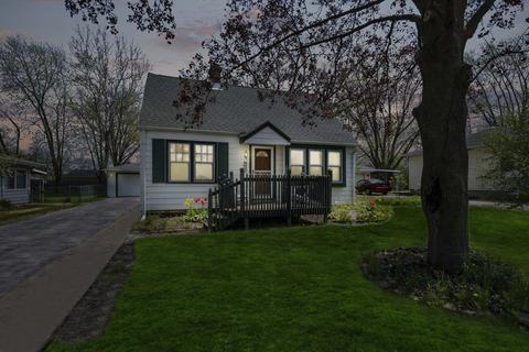 237 Sunrise Ave, Willowbrook, IL 60527 photo 1