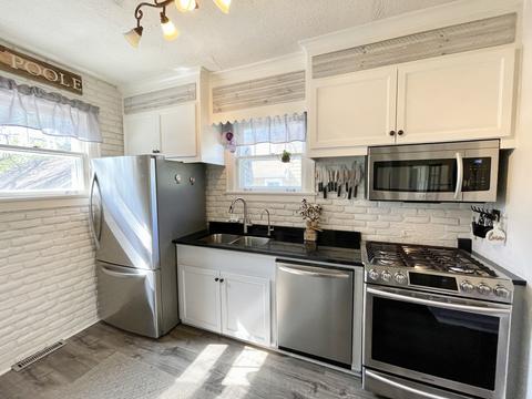 940 Bellevue Ave, Elgin, IL 60120 photo 13