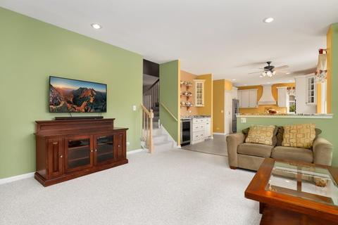 1287 Hunters Rdg E, Hoffman Estates, IL 60192 photo 18