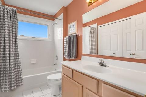 1287 Hunters Rdg E, Hoffman Estates, IL 60192 photo 23