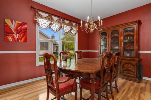 1287 Hunters Rdg E, Hoffman Estates, IL 60192 photo 8