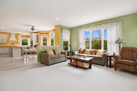 1287 Hunters Rdg E, Hoffman Estates, IL 60192 photo 17