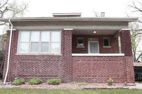 2818 E 77th St, Chicago, IL 60649 photo 1