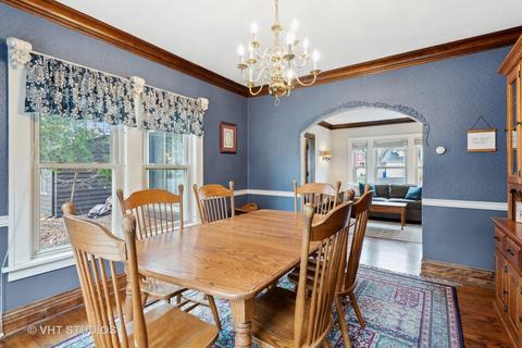 217 E Madison Ave, Wheaton, IL 60187 photo 4
