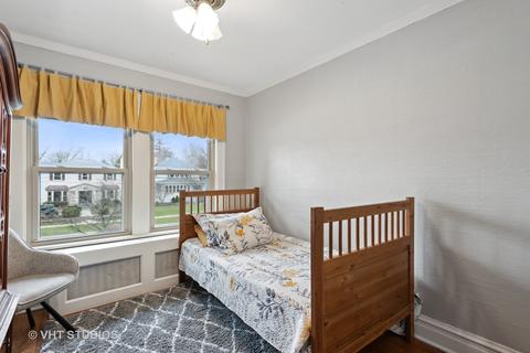 217 E Madison Ave, Wheaton, IL 60187 photo 9
