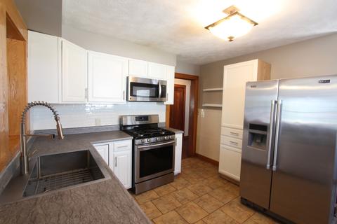 1022 E Front St, Bloomington, IL 61701 photo 10