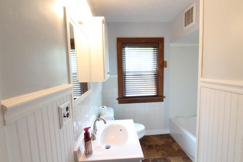 1022 E Front St, Bloomington, IL 61701 photo 12