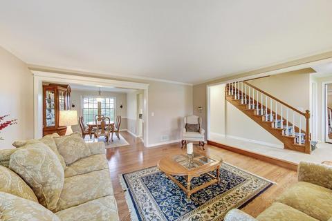 650 Bending Ct, Des Plaines, IL 60016 photo 8