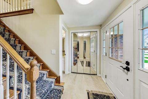 650 Bending Ct, Des Plaines, IL 60016 photo 5