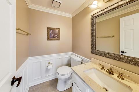 650 Bending Ct, Des Plaines, IL 60016 photo 22