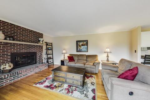 650 Bending Ct, Des Plaines, IL 60016 photo 14