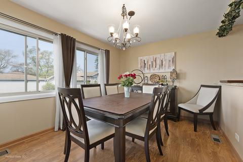 1650 Dennison Rd, Hoffman Estates, IL 60169 photo 6