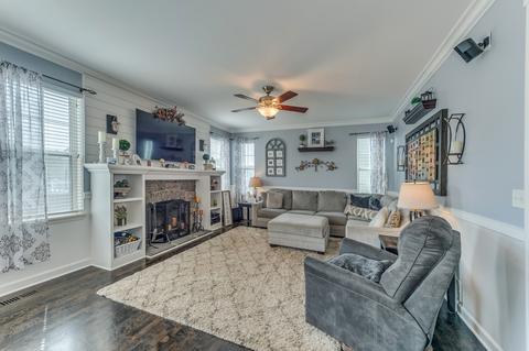 3075 Chalkstone Ave, Elgin, IL 60124 photo 10