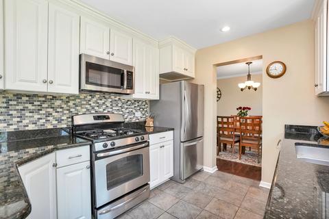 2605 Dorothy Dr, Aurora, IL 60504 photo 9