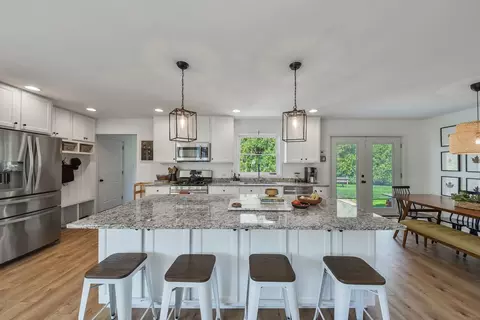 917 Parkway Dr, Wheaton, IL 60187 photo 12