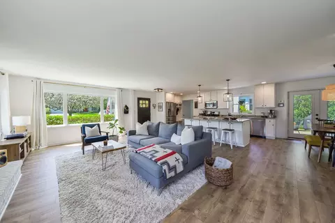 917 Parkway Dr, Wheaton, IL 60187 photo 9